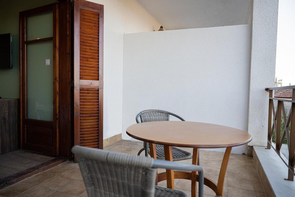 Este Luxury Apartments Kriopigi Exterior photo